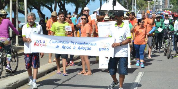 Imagem da 5ª Caminhada Pernambucana de Apoio à Adoção (Foto: Lidio Maia / Gead Recife)