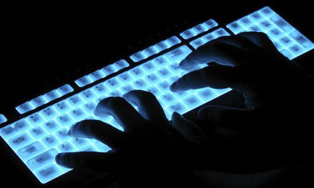 Geralmente, os computadores visados são infectados por meio de ataques de phishing, uma técnica que visa coletar dados pessoais, incluindo senhas, dos utilizadores. / Foto: Internet