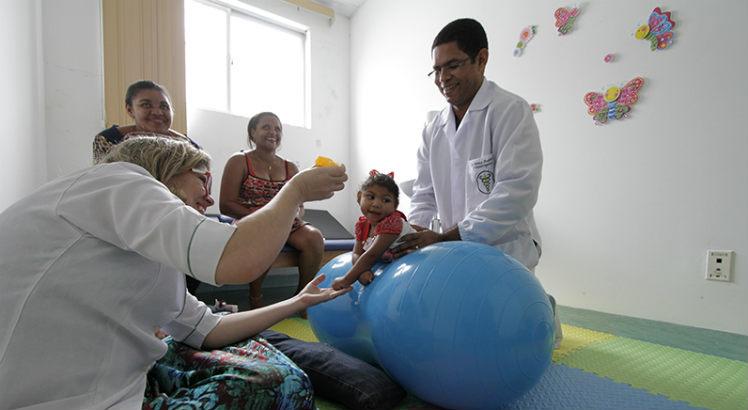 Com a inauguração do serviço, as 12 Gerências Regionais de Saúde de Pernambuco têm, pelo menos, um local de referência para atendimento em reabilitação desses pacientes (Foto: Miva Filho / SES)