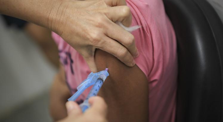 A vacinação é a única forma de prevenção contra sarampo (Foto: Felipe Ribeiro/JC Imagem)