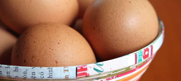 O ovo à la coq é servido em um suporte especial. Foto: Free Images