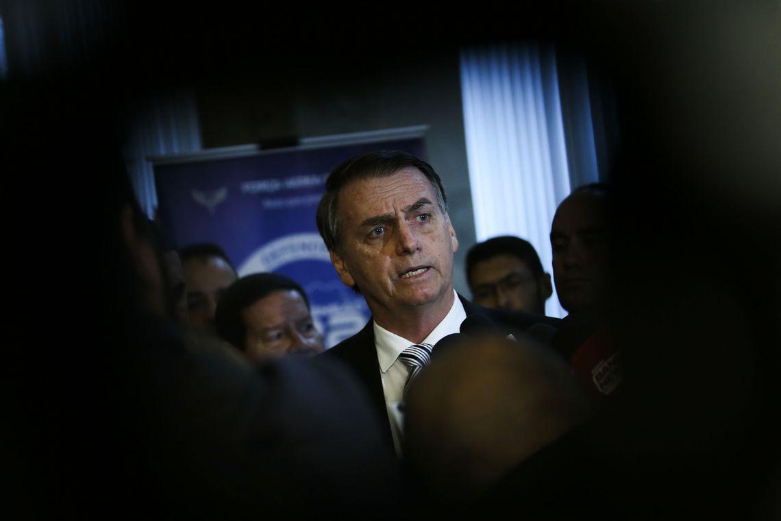 Bolsonaro diz que quer ter acesso ao Enem antes do dia da prova