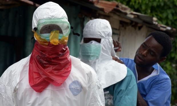 Segundo um diplomata da ONU, os Estados Unidos pediram uma reunião de emergência do Conselho de Segurança para debater a crise de ebola no Oeste da África. / Foto: AFP
