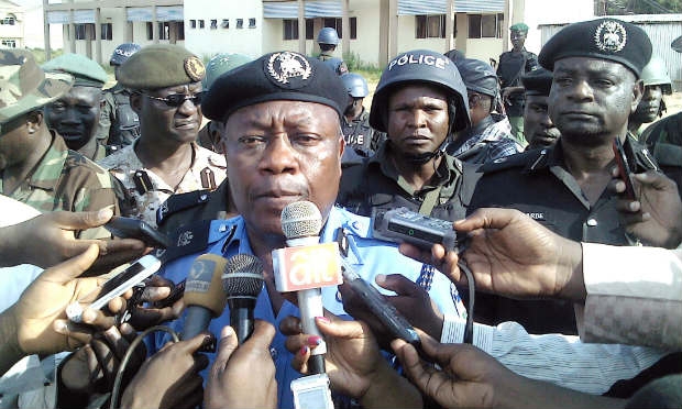 Adelere Shinaba, comissário de polícia de Estado de Kano, revelou que o ataque foi orquestrado por homens do Boko Haram.  / Foto: AFP