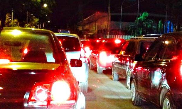 Acidente complica o trânsito em Piedade / Foto: @merope8/Twitter