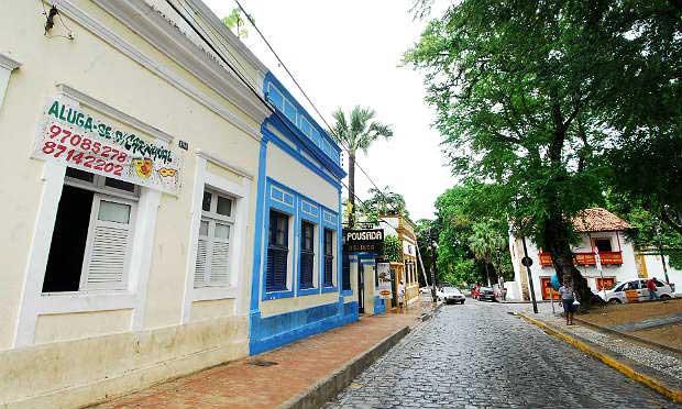Ainda há casas para alugar e vagas em hotéis e pousadas na Grande Recife / Foto: Bobby Fabisak/JC Imagem