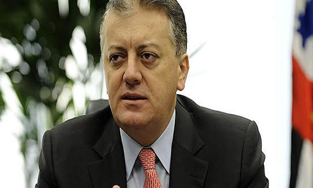 Aldemir Bendine deve assumir o comando da Petrobras após a renúncia de Graça Foster / Foto: Reprodução