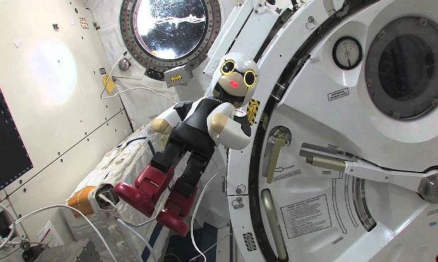 O robô "conviveu" com o astronauta Koichi Wakata no módulo japonês da ISS / Foto: Kibo Robot Project