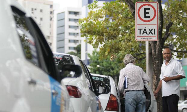 Desde o dia 12 de janeiro os táxis estão sendo aferidos com os valores aprovados de 2015 / Foto: JC Imagem/arquivo