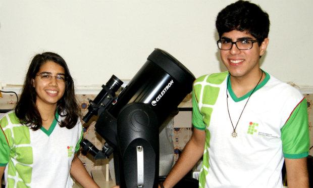 Maria Inês Arruda Gonçalves e Matheus Valença Correia (respectivamente) vão conhecer o super telescópio chileno na próxima semana. / Foto: Divulgação