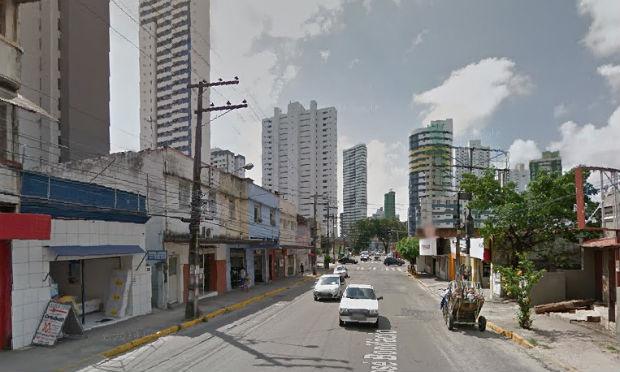 Rua Benjamin Constant, no trecho localizado entre as avenidas Beira Rio e José Bonifácio, na Torre, será mão única / Foto: Google
