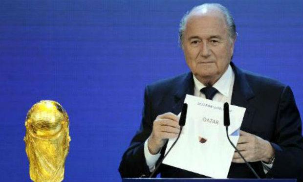 Os comentários foram feitos depois de Blatter dizer ao diário suíço Blick, na quinta-feira que não renuncioU. / Foto: AFP