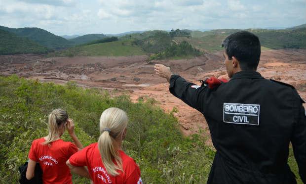 O rompimento de duas barragens vitimou sete mortes em Mariana, Minas Gerais / Foto: Arquivo/Agência Brasil