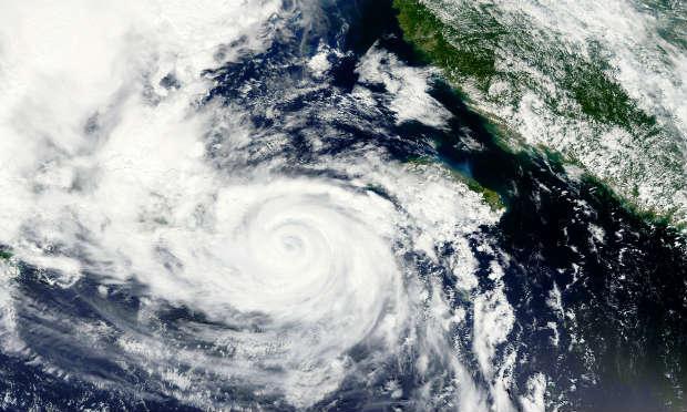 Sandra ganhou força até ser um "furacão maior", de categoria 3 na escala Saffir-Simpson de máximo 5 / Foto: AFP