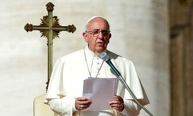Pontífice rompe tradição secular ao incluir ‘todos os membros do povo de Deus’ em ritual / Foto: AFP