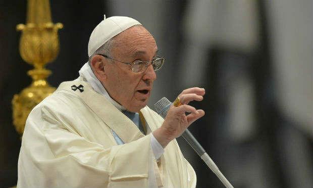 Vaticanista critica grupos ‘Francisco-fóbicos’ e diz que líder da Igreja reage bem a pressões / Foto: AFP