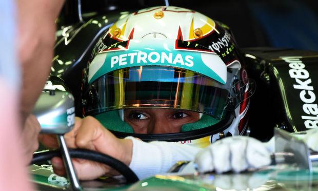 Hamilton aposta que poderá vencer o GP do Bahrein, no próximo domingo, depois de abrir a temporada terminando a prova da Austrália na segunda posição. / Foto: AFP