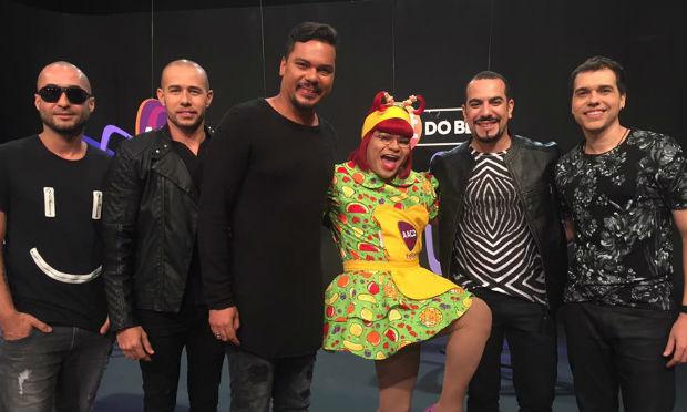 Cinderela teve encontro com os integrantes da banda Sorriso Maroto / Foto: TV Jornal