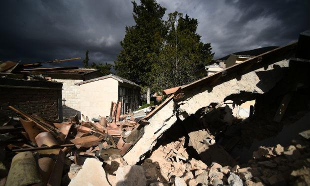 Terremotos deixam rastro de destruição na região central da Itália / Foto: AFP