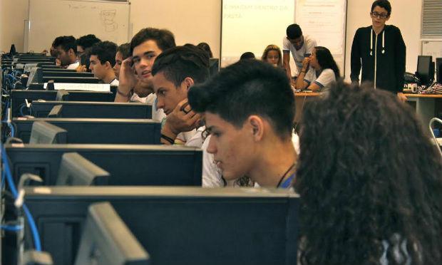 O projeto visa preparar o estudante para ingressar na universidade e o mercado de trabalho / Foto: Divulgação