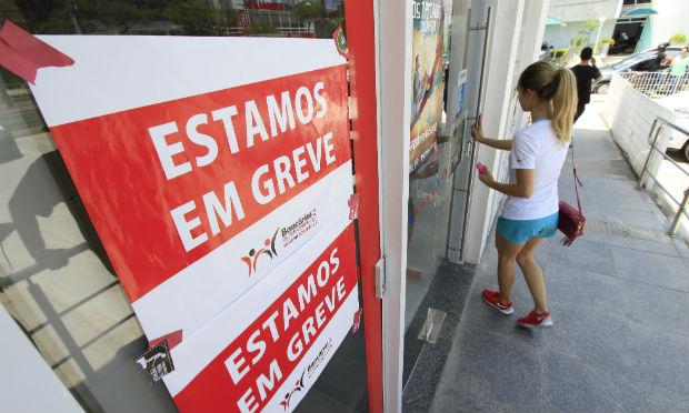 Bancários também vão protestar contra a PEC  / Foto: Fernando da Hora/ JC Imagem