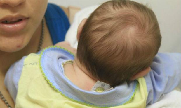Os bebês foram submetidos a exames no cérebro, olhos, ouvidos e de características ortopédicas / Foto: Fernando da Hora/ JC Imagem