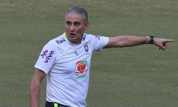 Treinador deixou o Corinthians para assumir a Seleção Brasileira / Foto: AFP