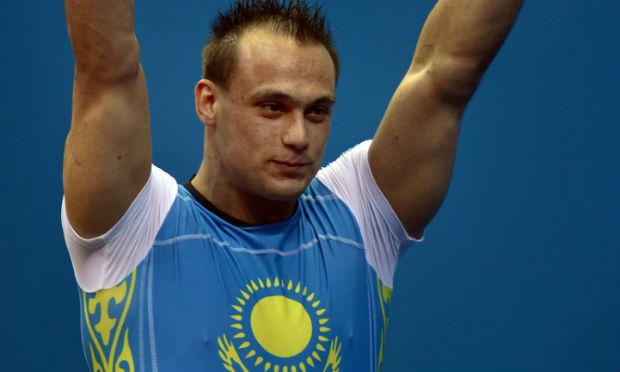 O cazaque foi eleito atleta do ano pela Federação Internacional de Levantamento de Peso (IWF) em 2005, 2006, 2014 e 2015. / Foto: AFP.