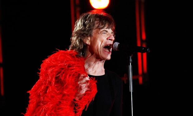 Em nova versão de Sympathy for the Devil, Jagger aparece vestido com trajes de vodu / Foto: Reprodução/Internet