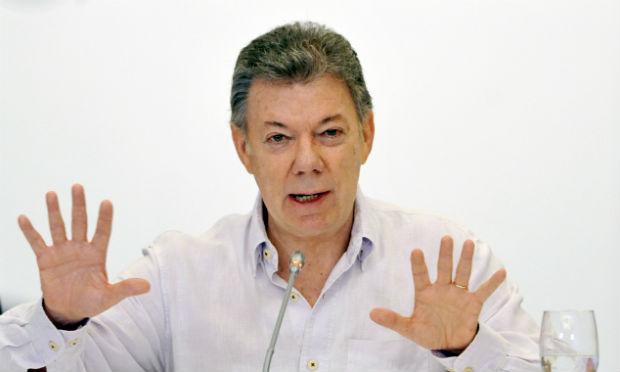 Juan Manuel Santos foi premiado pelos esforços para acabar com o conflito armado na Colômbia. / Foto: AFP.