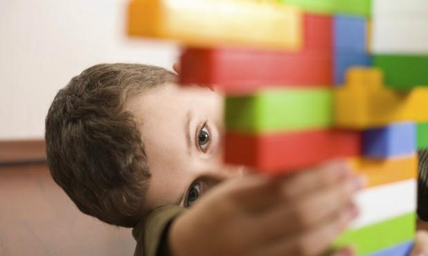 Curso tem como objetivo ajudar pais e educadores a entender melhor o autismo e seus tratamentos / Foto: Reprodução