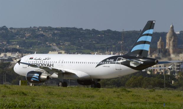 Avião pousou no aeroporto internacional de Malta / Foto: AFP