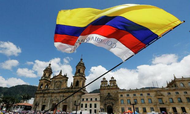 A lei dá aos tribunais colombianos a habilidade de perdoar guerrilheiros por supostos crimes - como rebelião / Foto: Reprodução