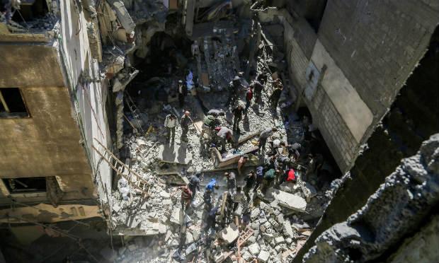 Ataque também causou uma grande destruição nas casas dos povoados da província de Homs / Foto: Amer Almohibany/AFP