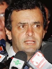 Candidato quando era governador de Minas Gerais, cargo que ocupou por dois mandatos, até 2010